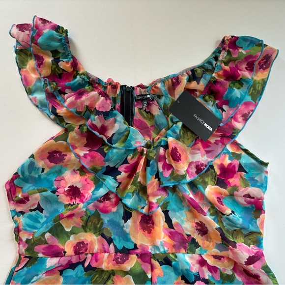 🌸Fashion Nova Flower Romper 🌸 - Picture 5 of 11